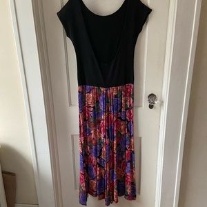 Vintage Hannah of Cape Cod,  Short Sleeve black/floral print Midi dress, Size 2